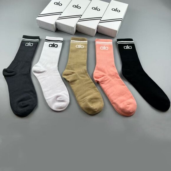 Alo Yoga Other - Alo Yoga Classic Unisex 5-pack Cotton Socks
